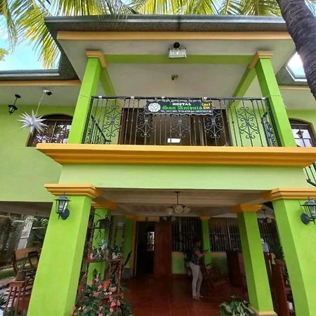 Hostal San Antonio León Εξωτερικό φωτογραφία