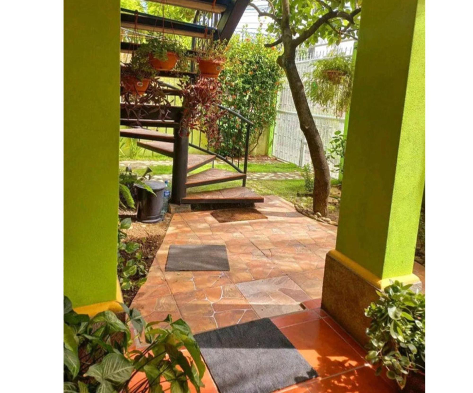 Hostal San Antonio León Εξωτερικό φωτογραφία