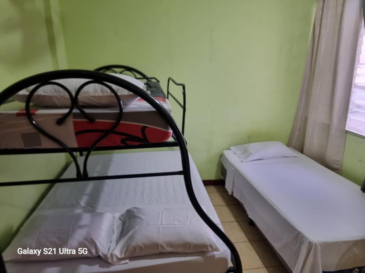 Hostal San Antonio León Εξωτερικό φωτογραφία