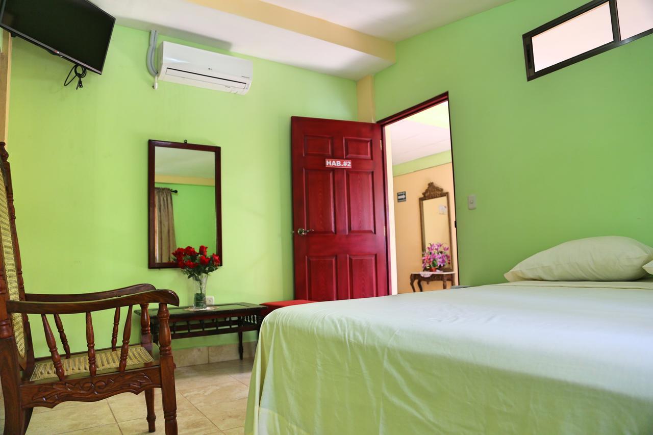 Hostal San Antonio León Εξωτερικό φωτογραφία