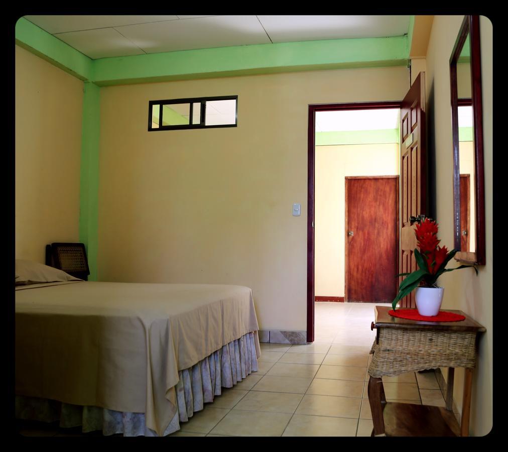 Hostal San Antonio León Εξωτερικό φωτογραφία
