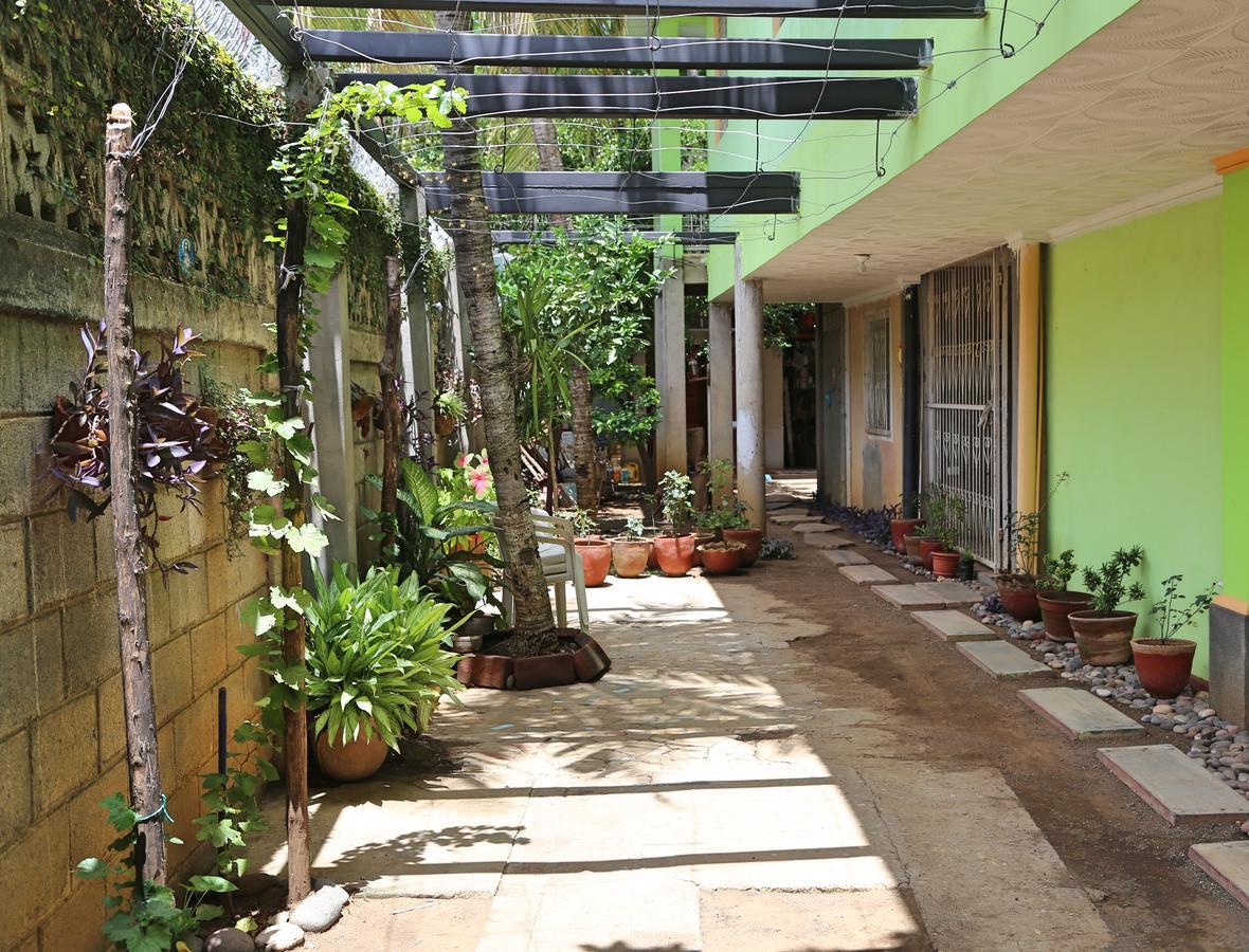 Hostal San Antonio León Εξωτερικό φωτογραφία