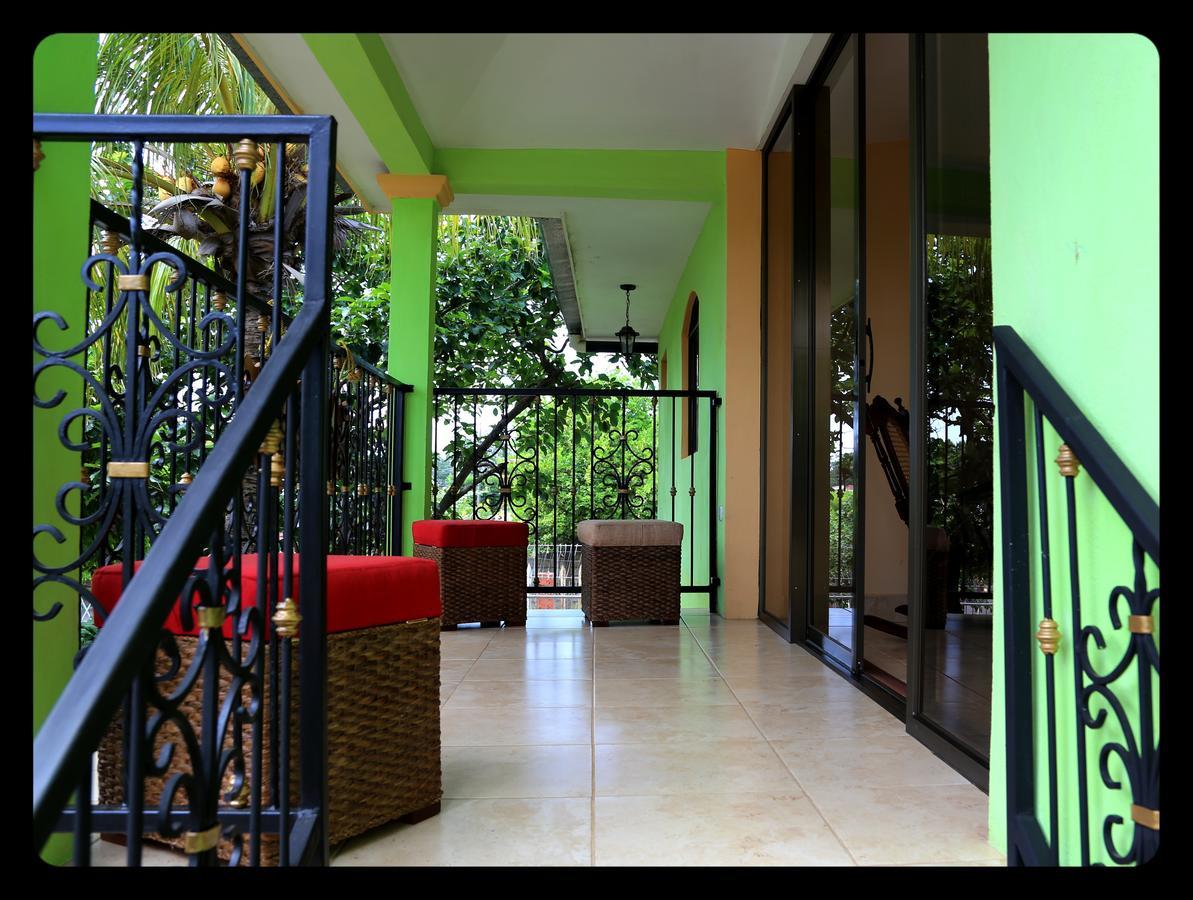 Hostal San Antonio León Εξωτερικό φωτογραφία