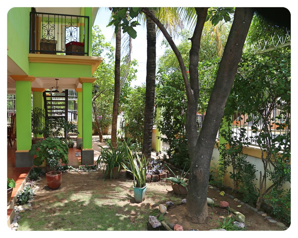 Hostal San Antonio León Εξωτερικό φωτογραφία
